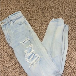 American eagle distressed light wash jeans
